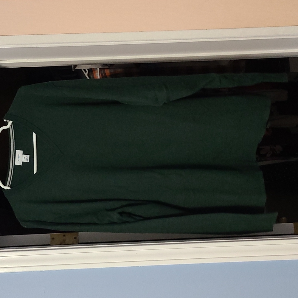 Old Navy, V-neck mens sweater, size XXL